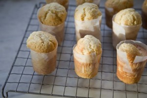bolo-de-arroz-on-rack